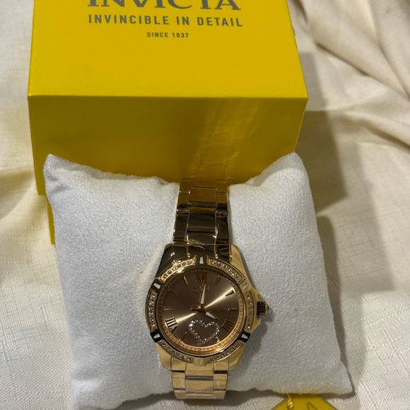 Ladies Gold Invicta Angel With a Heart 34.5mm. - Picture 5 of 8